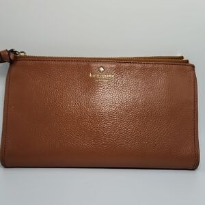 Kate spade Pebbled Leather Wristlet in Caramel